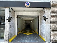PARKING A LOUER - PARIS 15EME ARRONDISSEMENT Grenelle 7 - 12.96 m2 - 120 &euro; charges comprises par mois