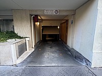 PARKING A LOUER - PARIS 16EME ARRONDISSEMENT - 179 € charges comprises par mois