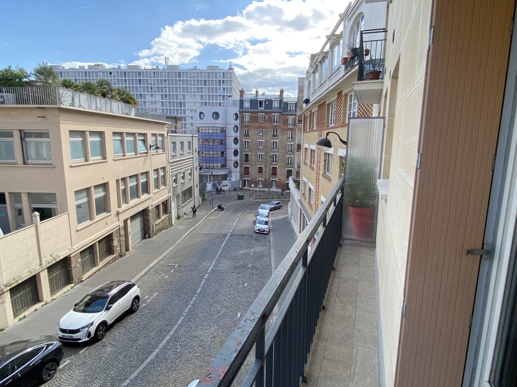 STUDIO A LOUER - PARIS 13EME ARRONDISSEMENT - 24.19 m2 - 851 € charges comprises par mois