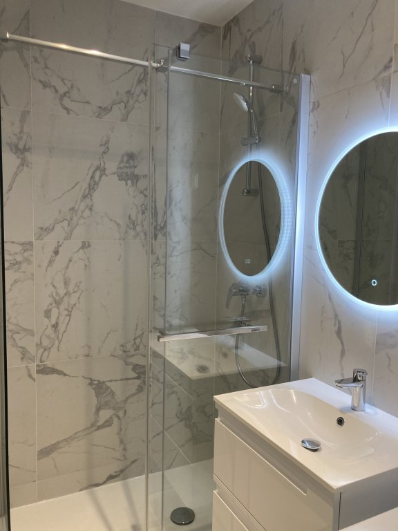 STUDIO A LOUER - PARIS 16EME ARRONDISSEMENT - 30.47 m2 - 1 390 € charges comprises par mois