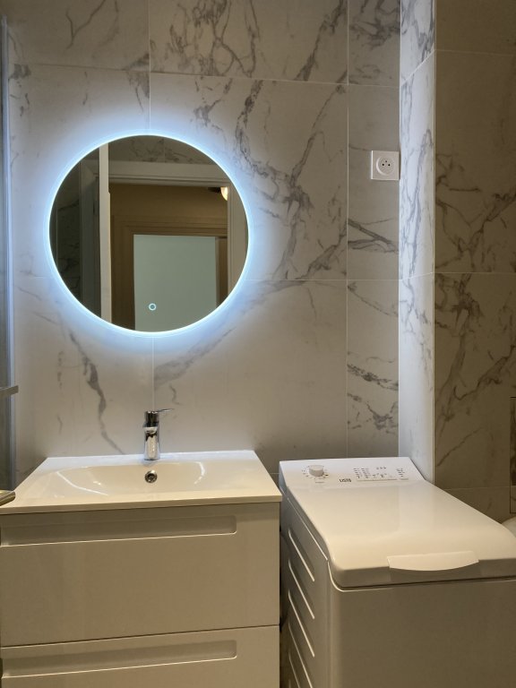 STUDIO A LOUER - PARIS 16EME ARRONDISSEMENT - 30.47 m2 - 1 390 € charges comprises par mois