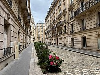 STUDIO A LOUER - PARIS 16EME ARRONDISSEMENT - 33.85 m2 - 1 060 € charges comprises par mois