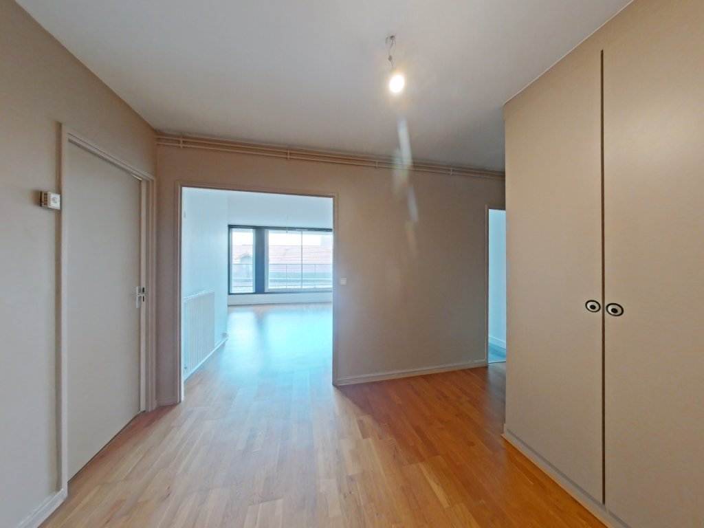 APPARTEMENT T2 A LOUER - PARIS 11EME ARRONDISSEMENT - 56.13 m2 - 1 763,10 € charges comprises par mois