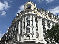 APPARTEMENT T2 A LOUER - PARIS 9EME ARRONDISSEMENT - 44.03 m2 - 1 570 € charges comprises par mois