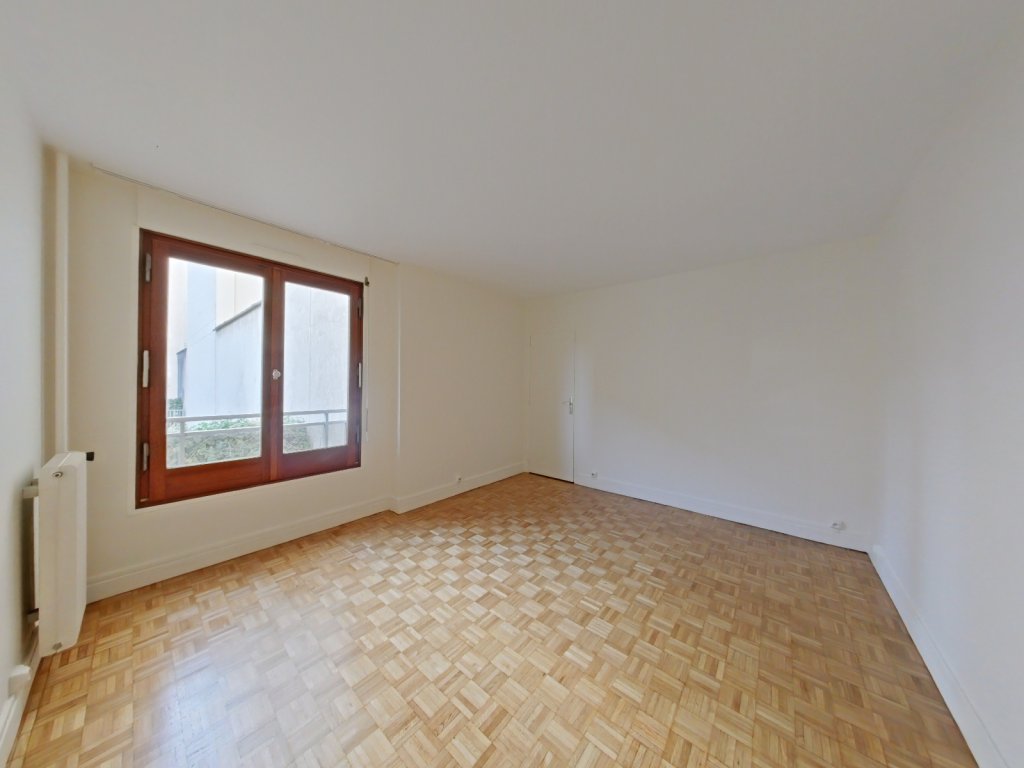APPARTEMENT T4 A LOUER - PARIS 15EME ARRONDISSEMENT Saint-Lambert 8 - 90.82 m2 - 2 868 € charges comprises par mois