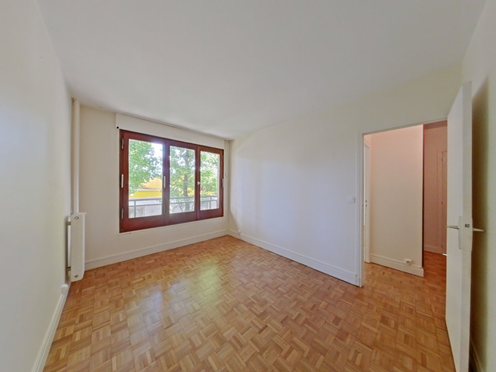 APPARTEMENT T4 A LOUER - PARIS 15EME ARRONDISSEMENT Saint-Lambert 8 - 90.82 m2 - 2 868 € charges comprises par mois