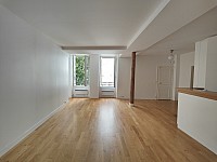 APPARTEMENT T4 A LOUER - PARIS 9EME ARRONDISSEMENT Rochechouart 5 - 103.81 m2 - 2 871 € charges comprises par mois